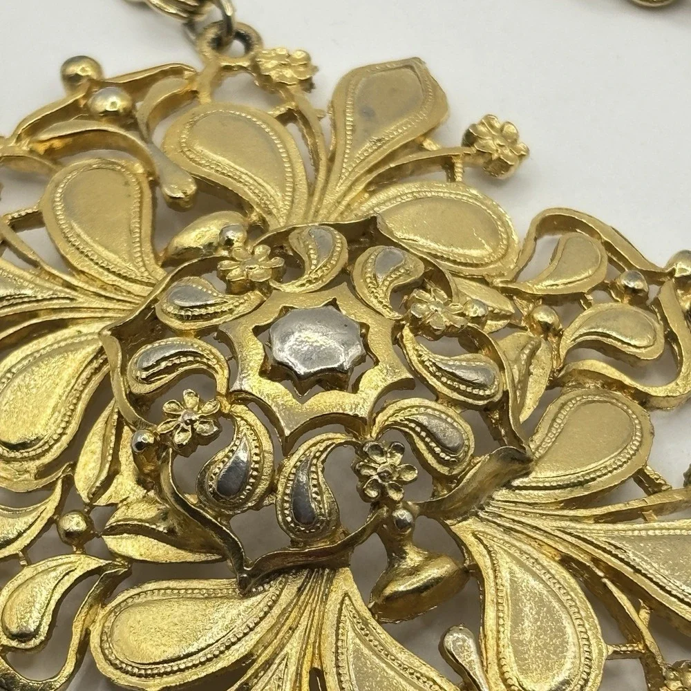 Vintage Gold Tone Chain Fringe Tassel Statement Necklace 24